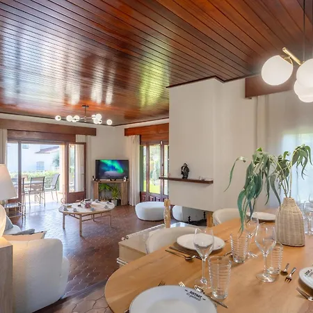 Encantadora Con Piscina,spa Y Cerca De Playa Βίλα