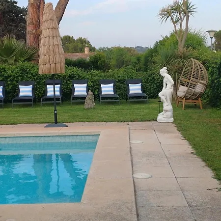 Encantadora Con Piscina,spa Y Cerca De Playa Βίλα *